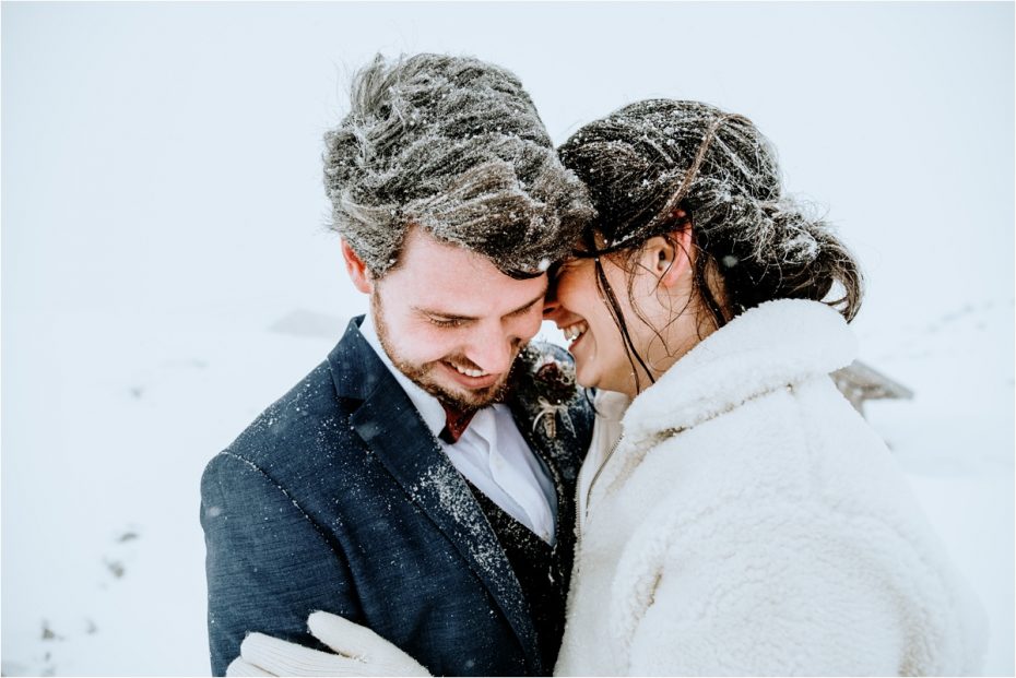 Winter elopement on the Krippenstein mountain in Hallstatt Austria by Wild Connections Photography