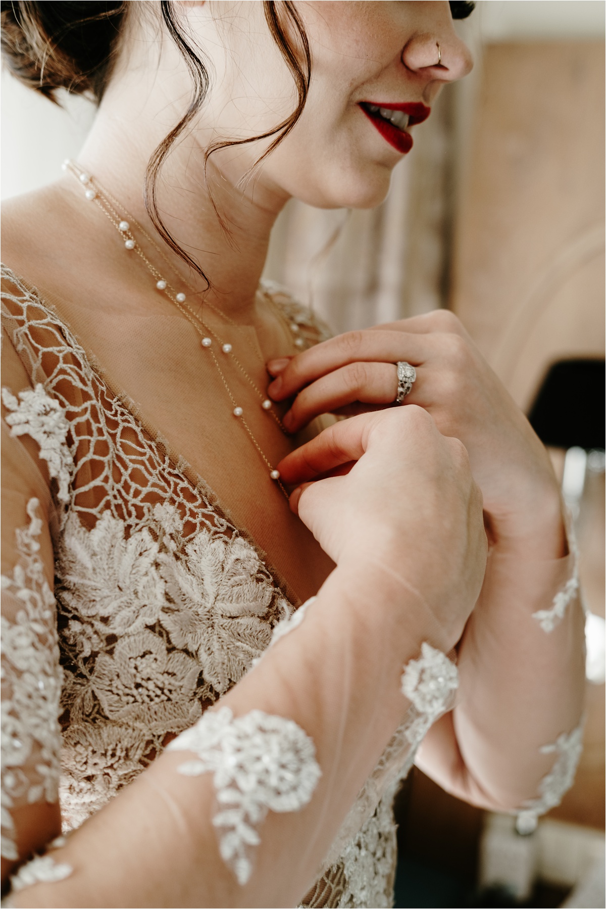 Great Gatsby inspired bridal look. Photo by Wild Connections Photography