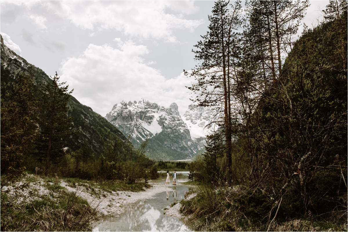 Rena & Thomas' adventure session in the Dolomites. Photo by Wild Connections Photography Dolomites Wedding Photographer