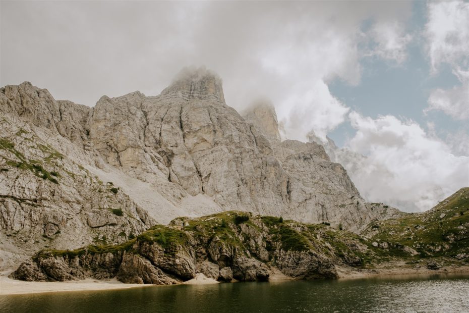 Helicopter wedding to Lago Coldai in the Dolomites