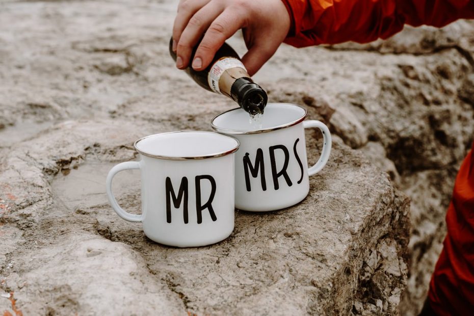 Mr & Mrs enamel camping mugs